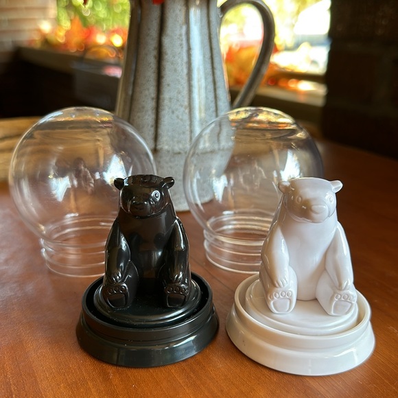 Gamago set of bear snowglobe salt and pepper shakers / christmas/holidays - Picture 5 of 7
